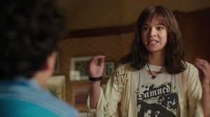 Charlie, on the cusp of turning 18 and trying to find her place in the world, discovers bumblebee. Watch Bumblebee Prime Video