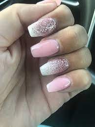 Go for black, which is classics, and spruce it up with matte finishes, rhinestones, pearls and glitter. Nail Dipping Bubble Bath On Pinky Middle Thumb Pointer And Ring Finger Ombre With White Acrylic Nails With Glitter Gold Sparkle Nails Glitter Nails Acrylic