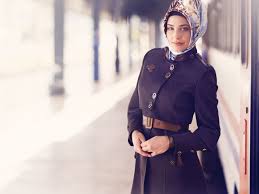 Zuhre Pardesu Modelleri Moda Giyim Kiyafet
