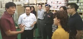 Ini berbeza dengan cukai barangan dan perkhidmatan (gst) yang merangkumi 60 peratus dari barangan dalam bakul ihp, jelas menteri kewangan, lim guan eng. Jangan Naikkan Harga Barangan Yang Tidak Dikenakan Sst Chong Dayakdaily