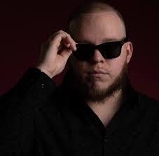 Jon Roehl's Instagram, Twitter & Facebook