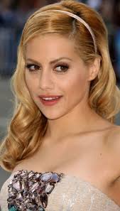 She was 10 years old when this movie came out. She is 88 years old now. Had  a nice toothy smile even then.