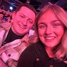 Michelle Gore (@Shellybean09)