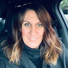 Kristi Kinney's Instagram, Twitter & Facebook