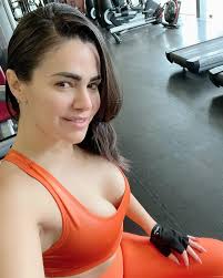 Luz Elena Gonzalez добави нова снимка.