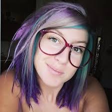 Amanda Heide's Instagram, Twitter & Facebook