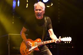 The boys, 13 and 15 years old, soon found out that a band with that name already existed and chose a new one: Vanaf Die Avond In 1966 Hoorde Golden Earring Bij Mijn Leven Dat Verandert Ook Niet Thomas Verbogt Gelderlander Nl