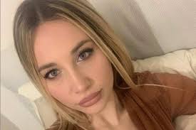 Maybe you would like to learn more about one of these? Gigi D Alessio Spuntano Le Prime Foto Della Nuova Fiamma Ecco La Bella Denise
