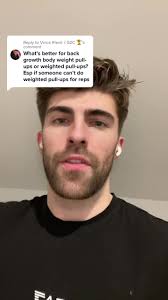 Body Builder Vs Calisthenics Pull Ups