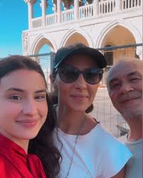 Michelle Rai (@theworldthrumyes) • Instagram photos and videos