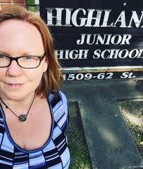 Devon Bryce's Instagram, Twitter & Facebook