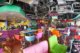 Cat laughs, cat pix, cat vids, cat stories welcome fellow cat lovers! Cat S Meow Karaoke Club Opens At Neonopolis And It Could Be A Thing