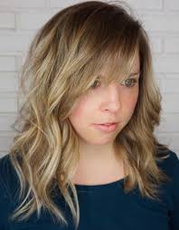 Comb your fringe hair on your forehead and should conjoin with your sideways hair. 35 Side Fringe Hairstyle Ideas For 2021 Beautywaymag