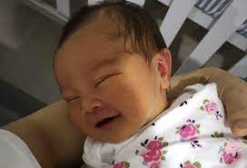 Ada 3 warna utama dari desain digital ini. Ini Gambar Terbaru Anak Perempuan Jep Sepahtu Salaam