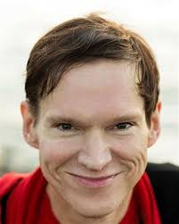 Review: Getting to know Taylor Swift all too well