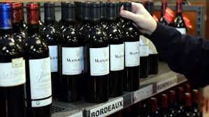 Til nå har vinmonopolet hatt mulighet til å ha åpent på lørdager fra klokken 8.30 til 15. Apningstider Pa Vinmonopolet Godt Drikke