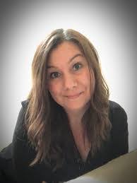 Julie Fielding's Instagram, Twitter & Facebook