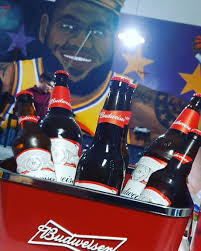 SPATEN. PURO MALTE DE MUNIQUE. DESDE 1397. Chegou ao Brasil aquela que é  autoridade em cerveja: SPATEN. Uma das primeiras puro malte do mundo e  patrocinadora oficial da Oktoberfest de Munique, na