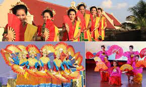 Setproperti adalah media atau alat pertunjukan yang digunakan pada panggung, berupa peralatan yang mendukung pada sistem suatu pertunjukan. 7 Tari Tradisional Indonesia Yang Populer Dengan Propertinya Marahmerah Com