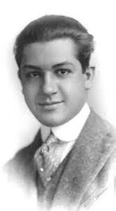 Curtis Whitmer's Instagram, Twitter & Facebook