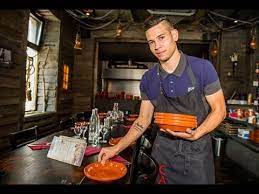 Born 22 december 1993) is a portuguese professional footballer who plays for german club borussia dortmund and the portuguese national team mainly as a left back but also as a left midfielder. Raphael Guerreiro Beim Portugiesen Eng Subtitles Youtube