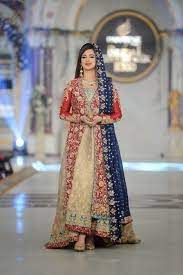 Pin By Caroline Grace On Wedding Bridal Couture Week Pakistani Bridal Dresses Pakistani Dress Design