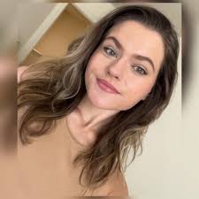 What are some helpful tips and advice for a beginner crocheter?