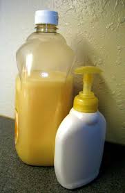12 Produits Que Vous Ne Devez Plus Acheter Mais Plutot Faire Vous Meme Liquide Vaisselle Produit Vaisselle Maison Savon Diy