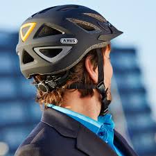 Sinds januari 2017 is een speed pedelec officieel gezien als bromfiets en is deze dus onderworpen aan. Fahrradhelme Und S Pedelec Helme Schmidt Pedelec Nurnberg