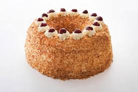Nicht nur seine tollen komponenten sondern auch seine form machen ihn zu etwas ganz besonderem. Frankfurter Kranz Torte Kuchen Macht Glucklich Online Kuchenservice Berlin