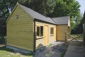 Coroline Onduline Verge Brown 1000mm ⛰️ what are your thoughts on this atypical and stylish architecture with. coroline onduline verge brown 1000mm