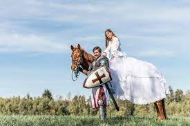 Maybe you would like to learn more about one of these? Im Hochzeitskleid Auf Dem Pferd Unikat Foto
