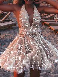 A porter avec votre paire de boots préférée pour un look follement folk ! Mini Robe Glitter Paillette Decollete Plongeant Croise Dos Elegant Abricot Robes Mini Robes