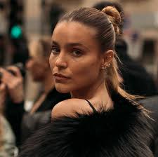 Patricia richardson 70 m Body Measurements: 37-27-36 in