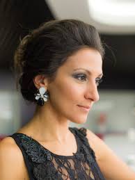 This style is perfect for everyday use and is quite easy to maintain. Hairstyles For Wavy Hair 20 Looks To Try All Things Hair Us