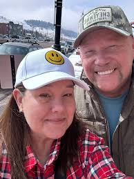 Beautiful clouds and sunset here in Denison. It's always interesting what  you see when you look in your rear view mirror. 😉