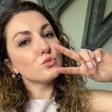 Sarah Sharp (@sarahmichsharp)