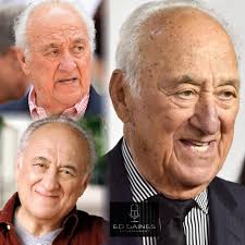 Get Well Simone!💫💫 #SimoneBiles out of #Olympic team finals. She exited  the competition floor with the team doctor during the vault. #MedicalIssue  #TokyoOlympics