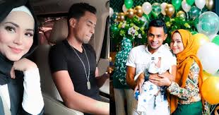 Ahead, we will also know about ayu raudhah dating, affairs, marriage, birthday, body measurements, wiki, facts, and much. Baru Timang Anak Keempat 14 Februari Lalu Rupanya Zaquan Adha Dah Beli Kereta Hadiah Buat Ayu Raudhah Lepat Pisang