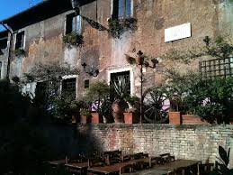 L Esterno Foto Di La Taverna De Mercanti Roma Tripadvisor