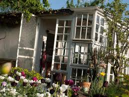 Optimal ist eine ausrichtung nach süden. So Baut Man Aus Alten Fenstern Ein Treibhaus