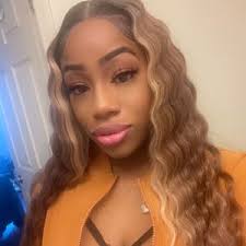 Che Lee (@queenstatus89)