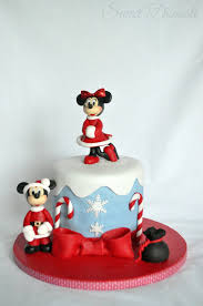 Mickey mouse picture cake submitted by aj c., perth, australia. Tarta Navidena Con Minnie Y Mickey Mouse Christmas Cake Christmas Cake Topper Xmas Cake Disney Cakes