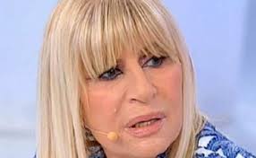 Stavolta per lei ci sono brutte notizie. Uomini E Donne Ecco La Nuova Star Gemma Galgani Fatta Fuori Confessione Choc Della Fonte A Canale 5 Libero Quotidiano