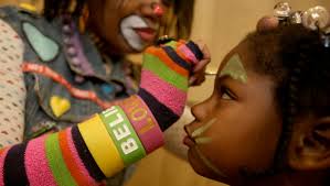 Sorority makes sure prisoners' kids have a Christmas