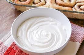 Entdecke rezepte, einrichtungsideen, stilinterpretationen und andere ideen zum ausprobieren. Cinnamon Roll Icing Made With Cream Cheese Lil Luna