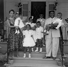 Black History Year Round Directory - Singer and songwriter Fats Domino with  wife Rosemarie and their six children (two more were born after this photo  was taken) circa 1959. They were married