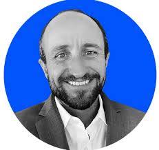 Kelly Wessels's Instagram, Twitter & Facebook