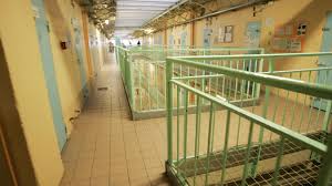 A La Maison D Arret De Douai Les Bagarres Entre Detenus Coutent Cher