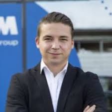 Mitarbeitende von MinebeaMitsumi Technology Center Europe GmbH